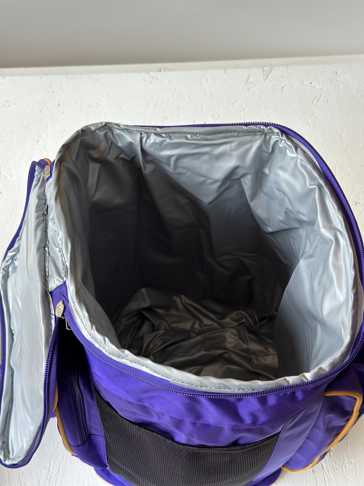 Omega Psi Phi (ΩΨΦ) Fraternity Royal Purple & Old Gold Color Ice cooler