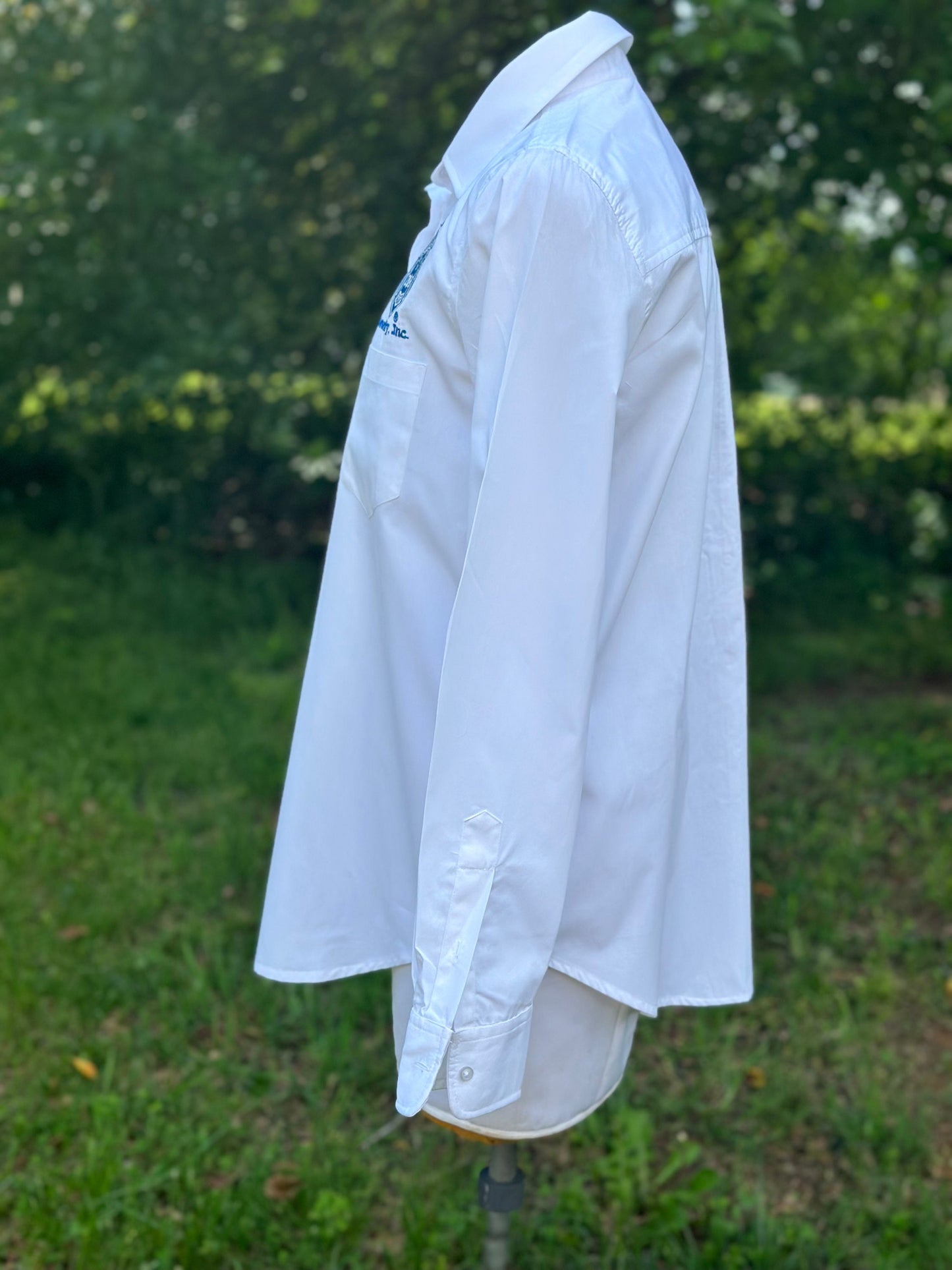 Zeta Phi Beta (ΖΦΒ) White shirt with ZOB Shield - Classic Apparel for the Elegant Zeta Woman!