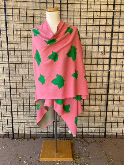 Pink & Green Cozy knitted Wrap 2