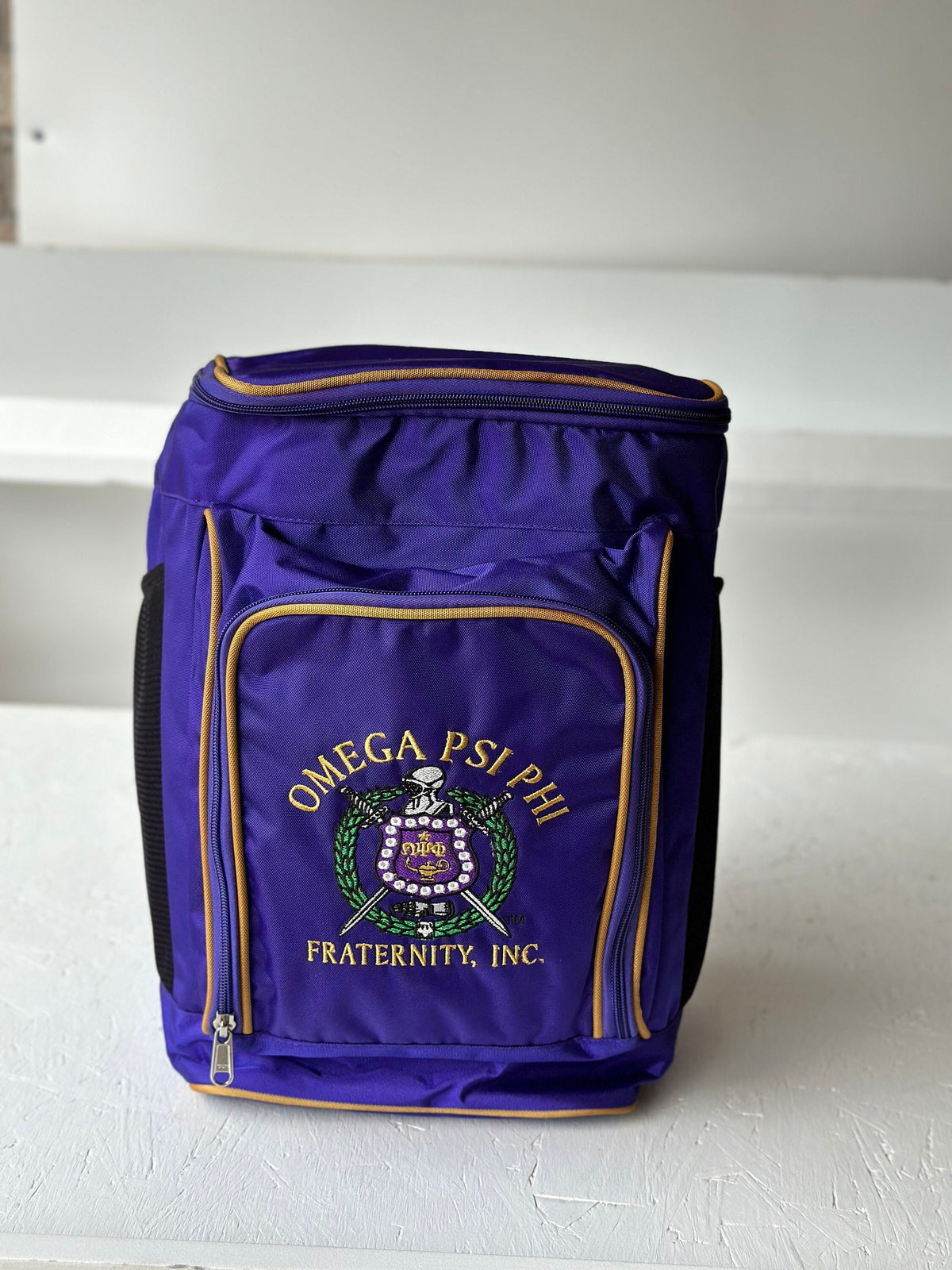Omega Psi Phi (ΩΨΦ) Fraternity Royal Purple & Old Gold Color Ice cooler