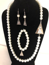 Load image into Gallery viewer, Delta Sigma Theta Pearl set
