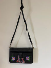 Load image into Gallery viewer, Shoulder Bag purse with African Pearl Print 
